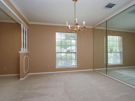 4th image of 15126 Pebble Bend Dr