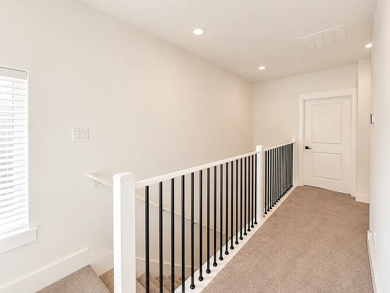 2218 Polk St — Photo 13