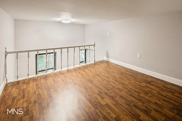 Rented by MNS Marketing | media 2