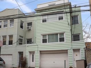 29 Loudoun St, Yonkers, NY 10705