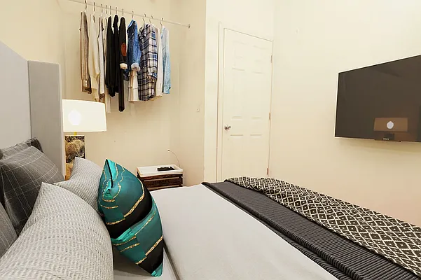 Rented by Platinum Properties | media 8