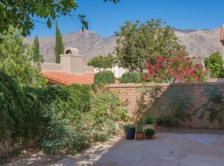 5881 N Misty Ridge Dr, Tucson, AZ 85718