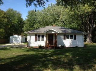 1188 Maple Grove Rd, Boonville, IN 47601