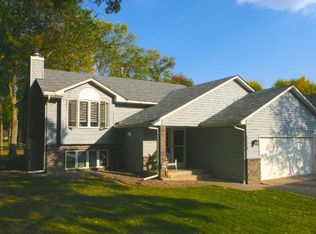 2208 German St N, Maplewood, MN 55109