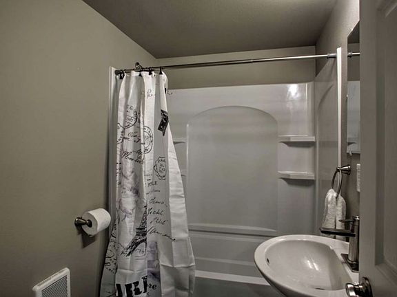 4th image of 10625 E Trent Ave APT 3