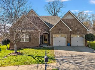 535 Cloverhill Ln, Lebanon, TN 37090