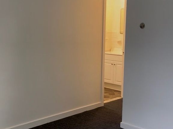 2nd image of 2511 Woodlawn St APT 3