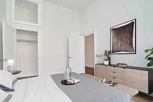 Rented by REAL New York | media 25