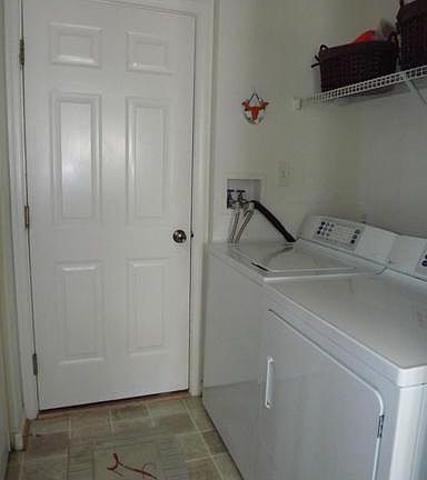 3rd image of 217 Eisenhower Ct