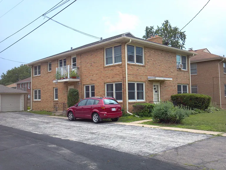 1009 Haywood Dr #C — Photo 2