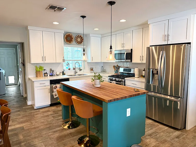 2235 E Monterey Way — Photo 8