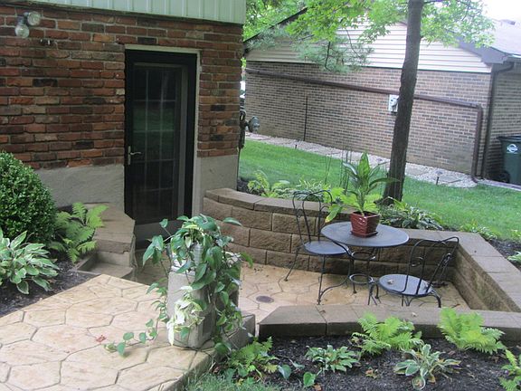 4th image of 1351 Tolley Wood Dr