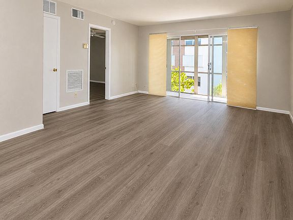 3rd image of 3040 NE 16th Ave APT 308