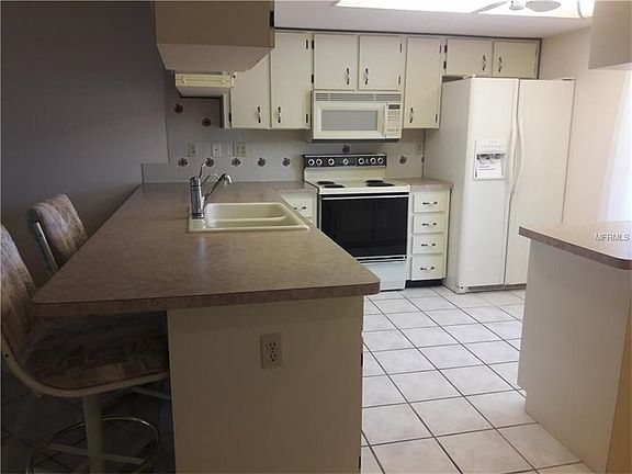 5th image of 12414 Dearborn Dr #E