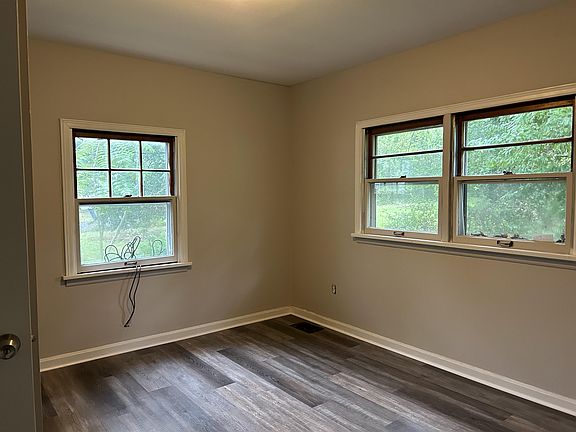 5th image of 609 Graf Ave