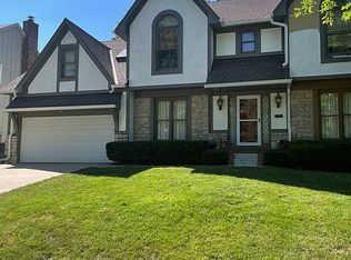 13628 S Sycamore St, Olathe, KS 66062