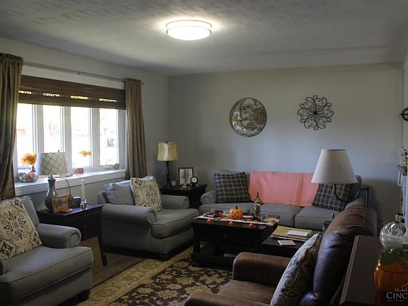 3rd image of 214 Kenyon Dr