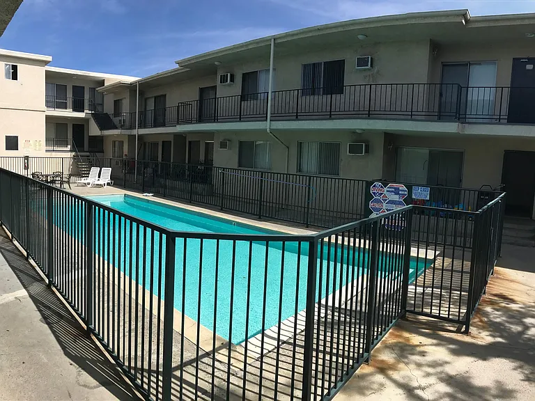 20317 Saticoy St — Photo 34