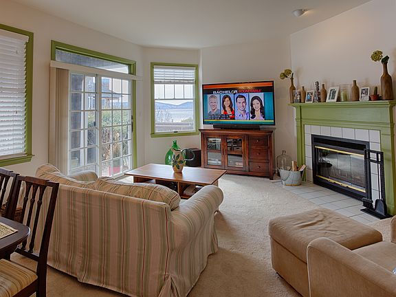 2nd image of 115 Half Moon Bay Dr #115
