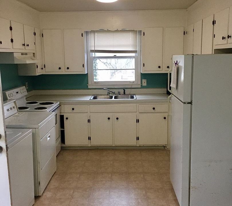 1st image of 2807-B Brightwood Ave