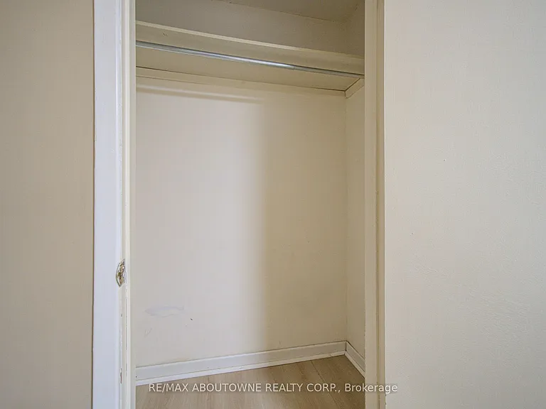 1156 Old Colony Rd #LOWER — Photo 28
