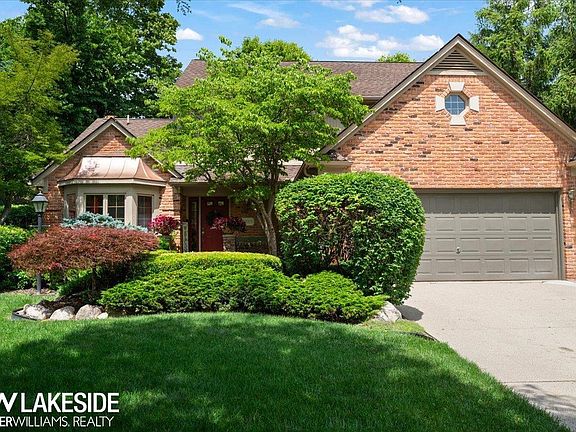 2nd image of 16965 Huntington Woods Dr