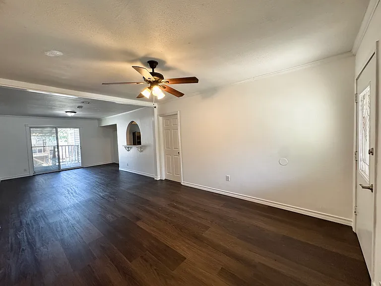 746 Lansdown Dr — Photo 9