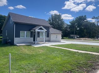 319 S 14th St, Fort Calhoun, NE 68023
