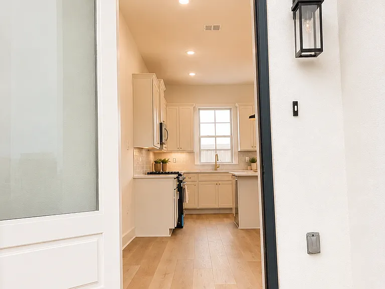 315 Sandstone Ave #1 — Photo 7