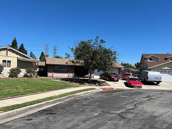 3rd image of 535 E Moorehaven Dr