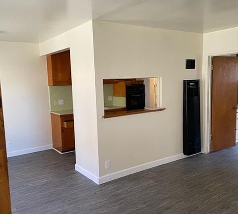 4th image of 646 Aerick St APT 2
