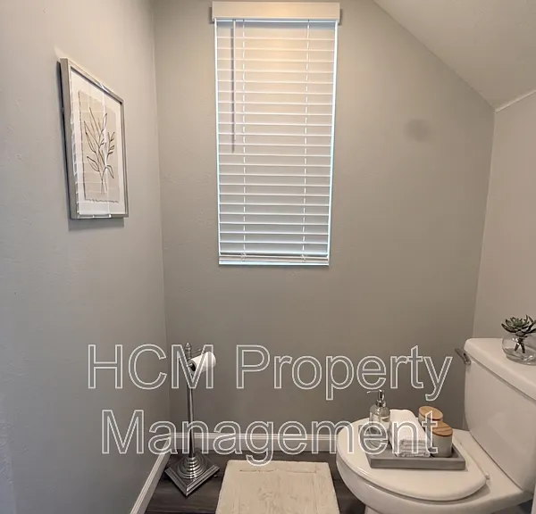 8043 E Loftwood Ln — Photo 5