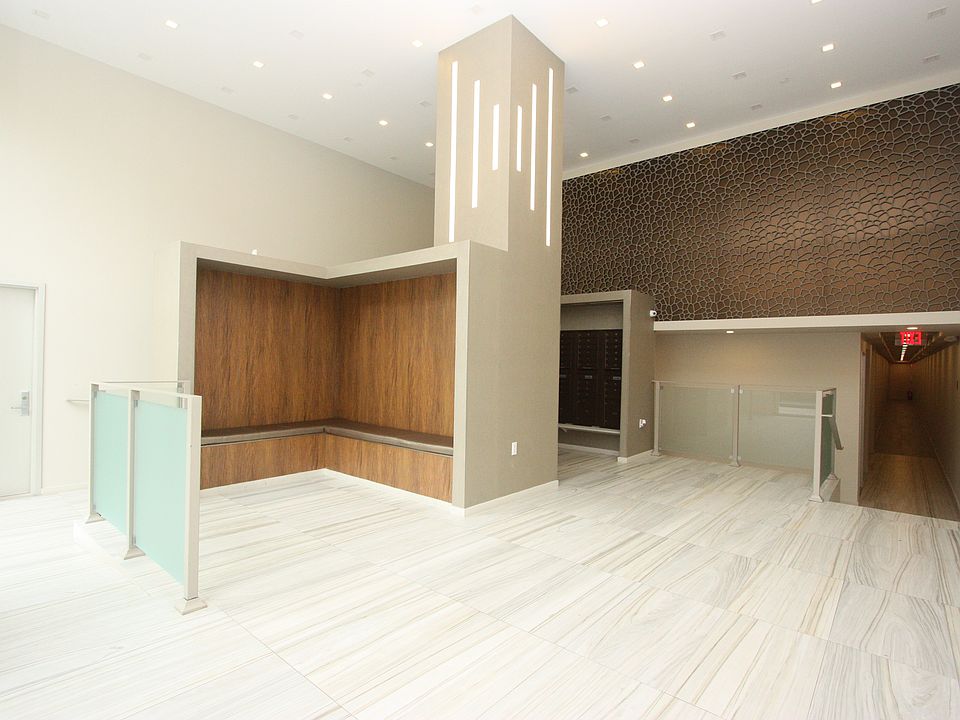 1st image of 482 Franklin Ave APT 4L