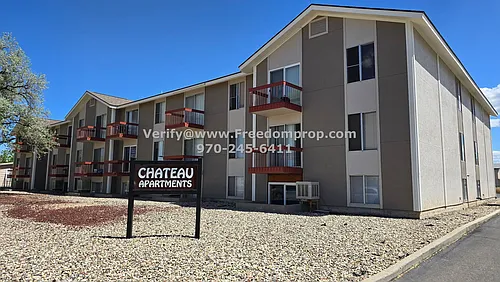 N 21st St 1300 - Chateau Photo 1
