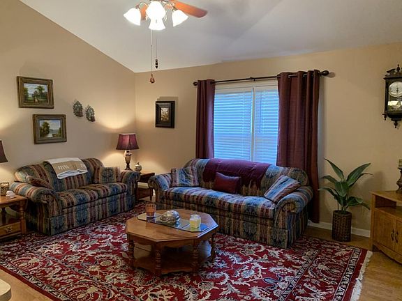 4th image of 1619 White Pine Ln