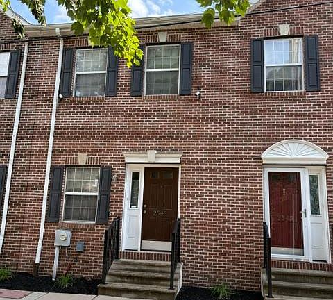 4th image of 2543 Pickwick St