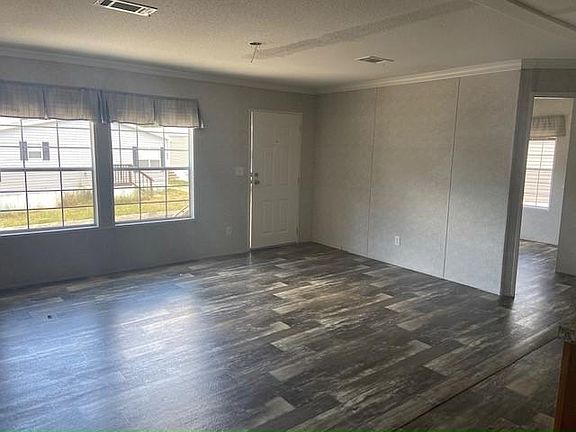 5th image of 9317 Victoria Ln #395