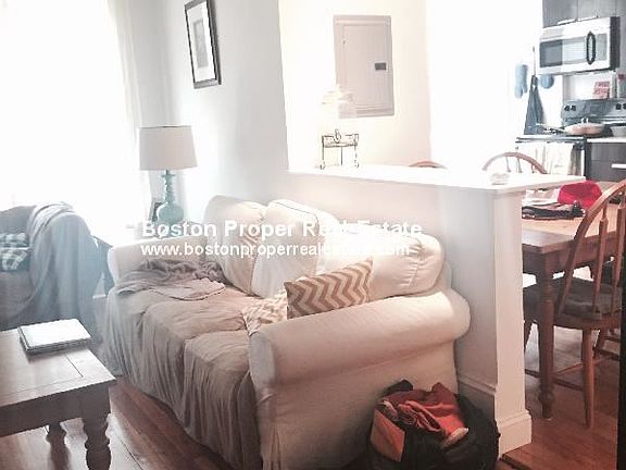 127 Saint Botolph St. #8 Boston - Back Bay Unit Photo 3