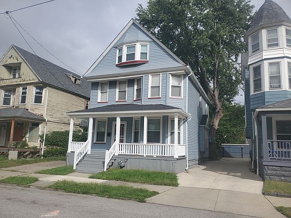 3rd image of 10823 Churchill Ave