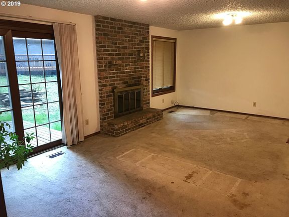 3rd image of 8206 NE 92nd Cir