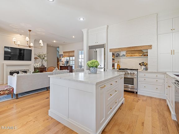 5th image of 406 Annaberg Dr