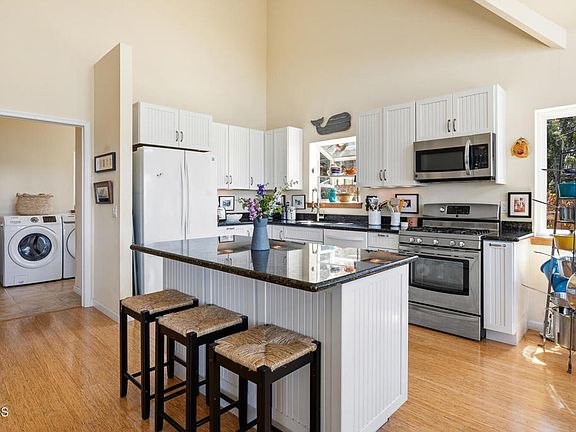 5th image of 43700 Creamery Ln