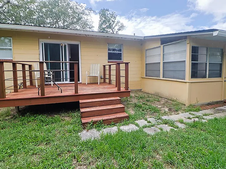 10 Barcelona Ave — Photo 37