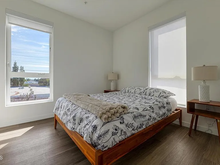 18900 Parthenia St #315 — Photo 14