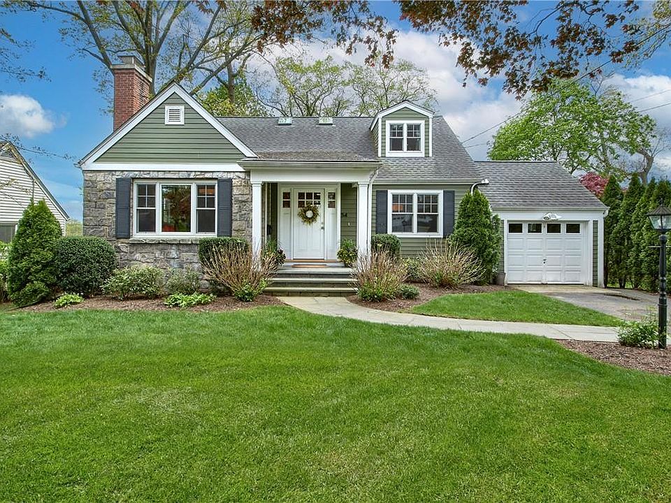 1st image of 54 Quintard Drive