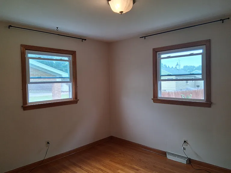 3516 Elmwood Ave — Photo 3