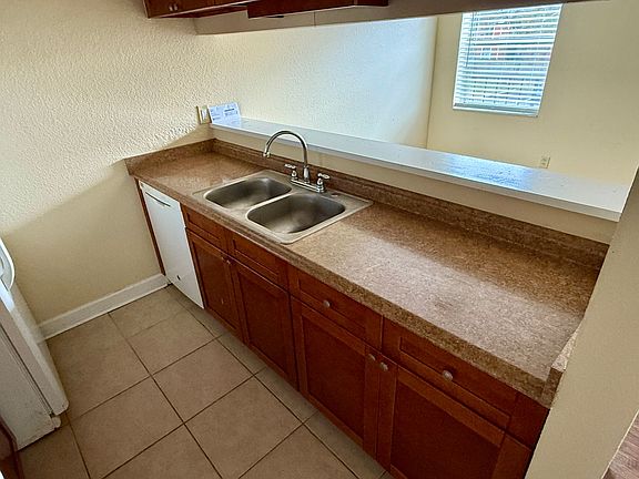 4th image of 7143 E Bank Dr