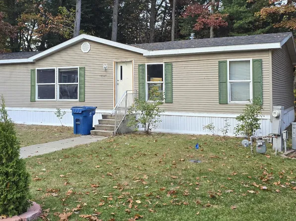 14531 Crooked Tree Ln, Grand Haven, MI 49417