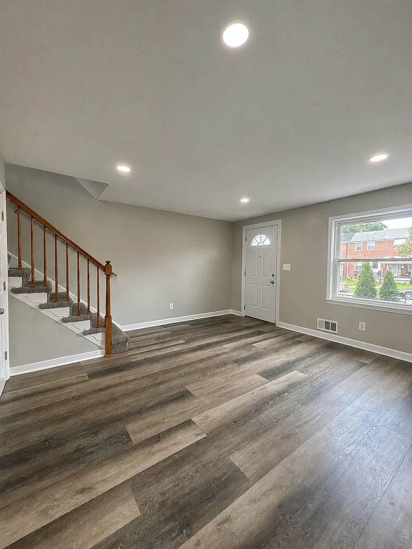 Bright Baltimore Home with Modern Kitchen and Rear Deck — Photo 3