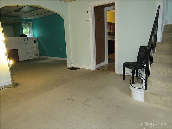 5th image of 48 Marie Ave